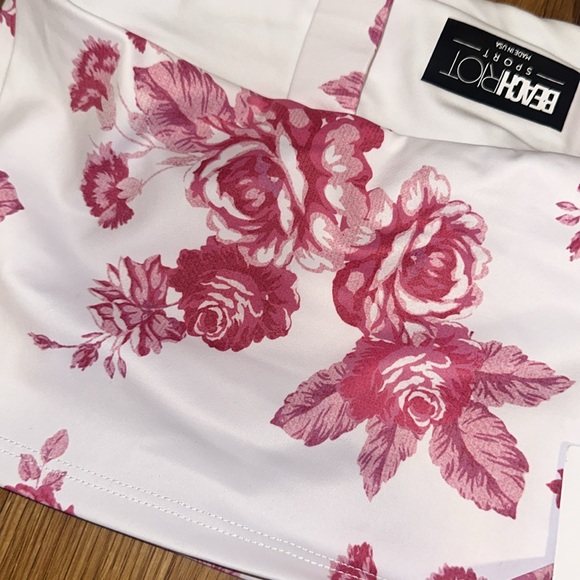 Beach Riot Rose Sports Bra - Picture 3 of 3